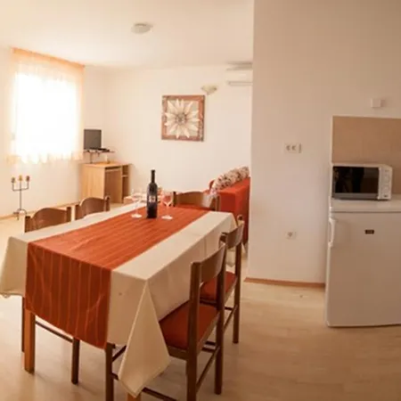 Mirela Apartment Petrcane