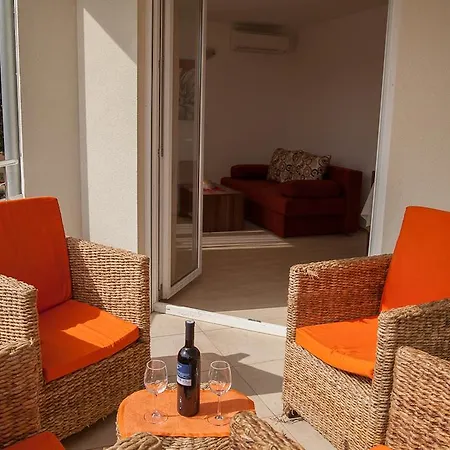 Mirela Apartment Petrcane