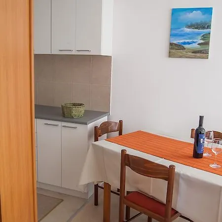 Mirela Apartment Petrcane