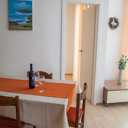 Mirela Apartment