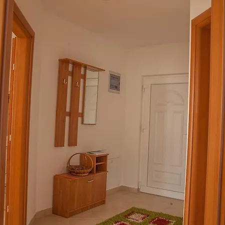 Mirela Apartment